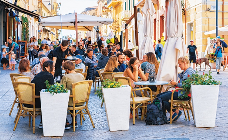 HoReCa a pierdut 25.000 de angajați, adică 10% din total