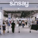 Taxa de 3 euro pe coletele ieftine lovește în Shein și Temu, iar vânzările online Sinsay cresc cu 20-30%